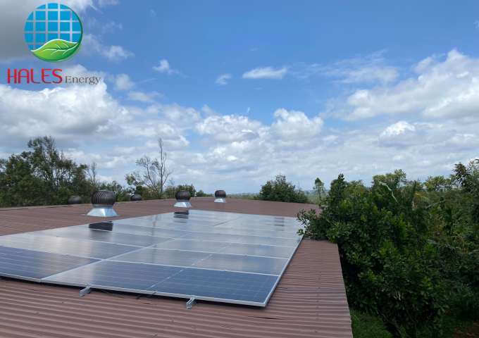 Hoàn thành lắp đặt hệ thống NLMT Hybrid 11.25 kWp – Lưu trữ 14.33 kWh cho Anh Thiện tại Đắk Lắk